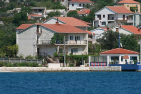Отель Apartments by the sea Vinisce, Trogir - 4892  Винишче
